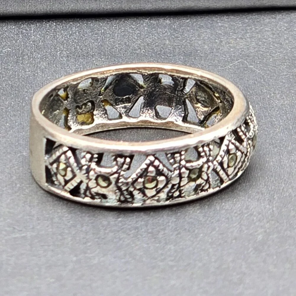 VTG Sterling Silver & Marcasite Lace Filigree 6.3mm Band Ring Size 7.5 Signed - Picture 2 of 7